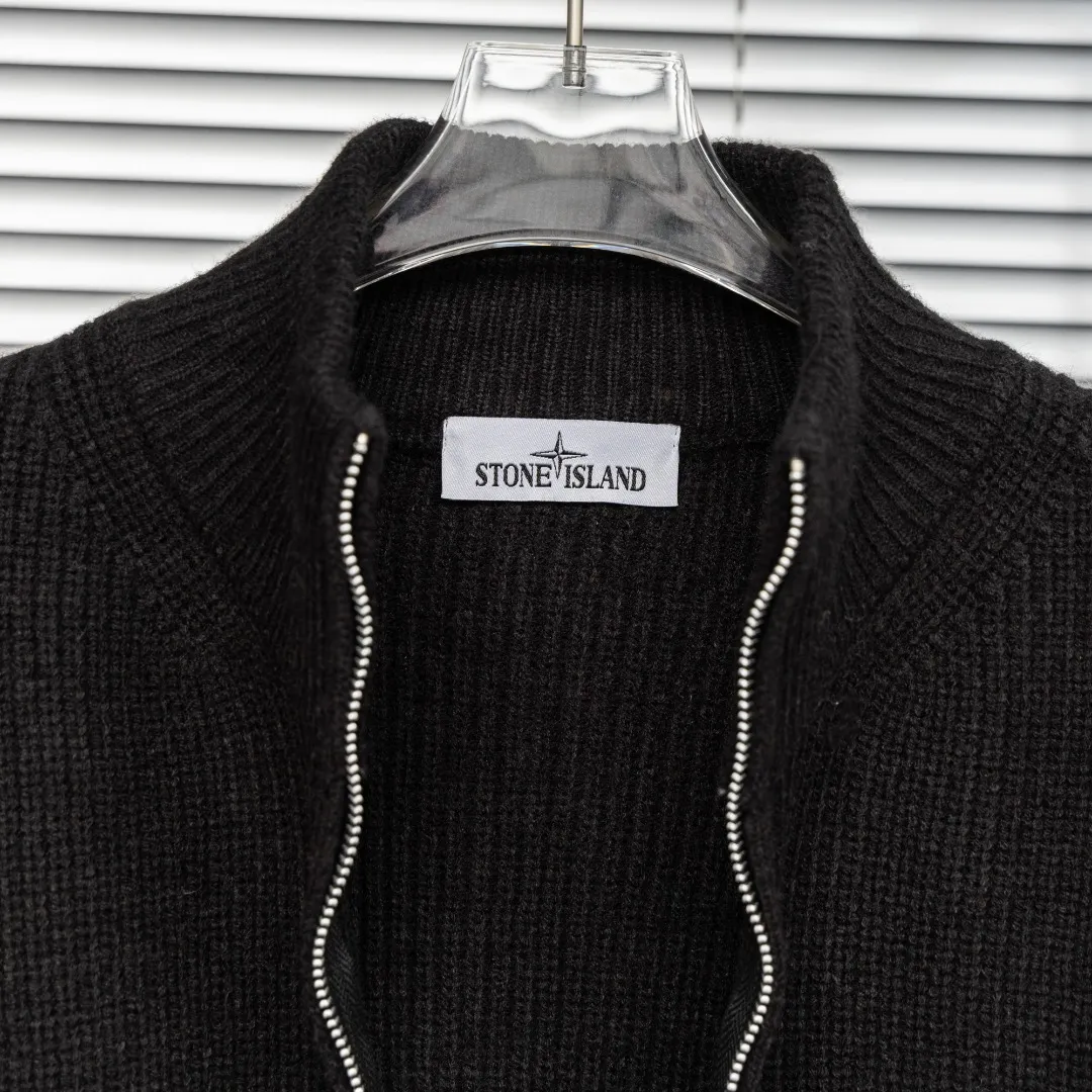 P310 top version (different currencies) Style: Stone Island STONE LSLAND high weight knitted wool cardigan jacket Color: Picture color Size: M-XXXL Fabric: Blended Accessories: Full set of customized accessories No gender distinction, same style for men and women